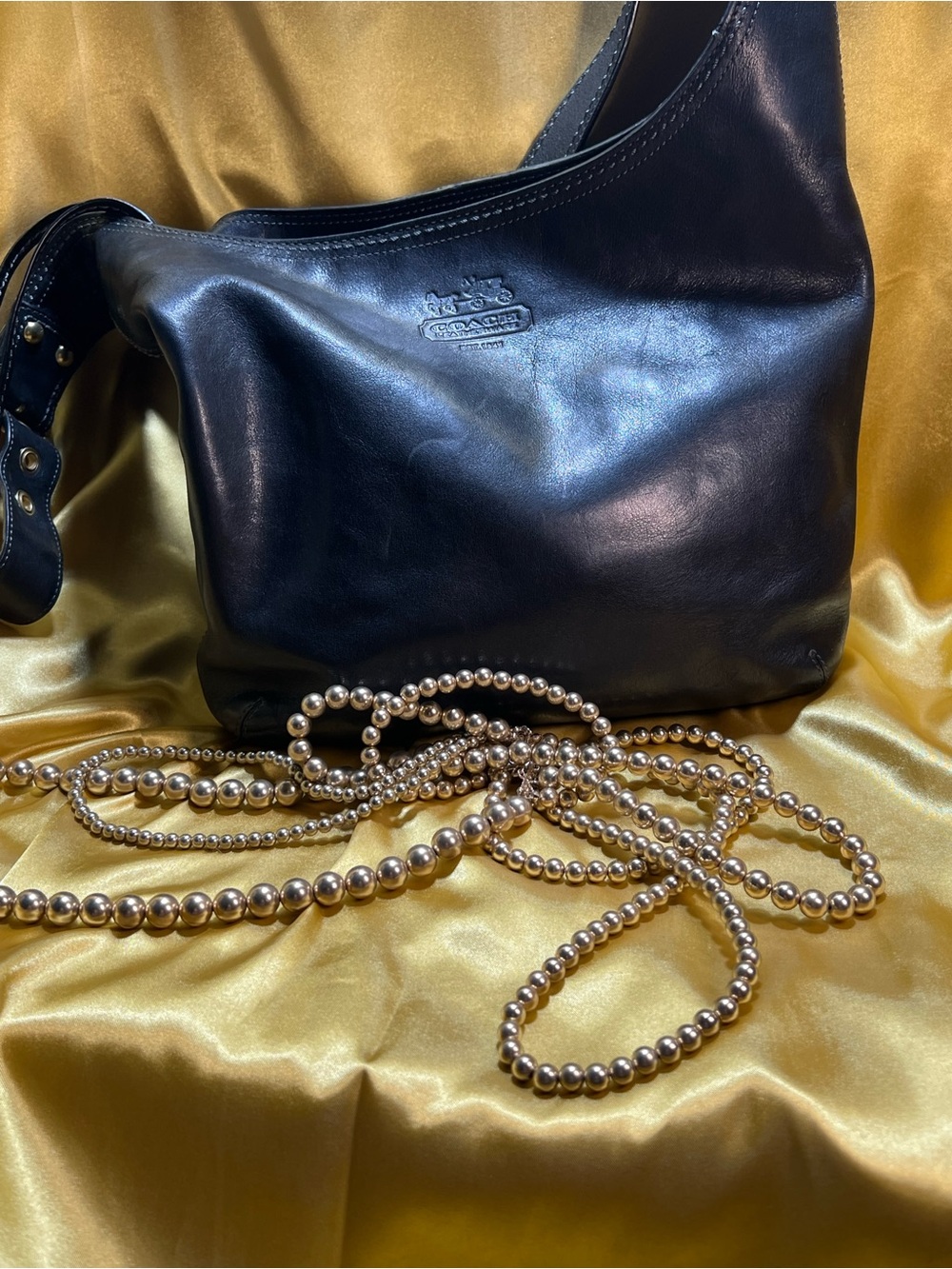 Black Leather COACH Shoulder Bag - Classic Hobo